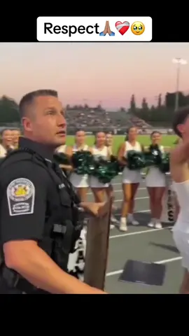 1 minute of kindness  #faithinhumanityrestored #humanity #heroes #hearttouching #heartwarming #goodhumans #respect #actsofkindness