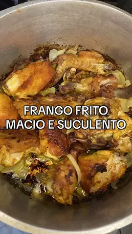 FRANGO FRITO SUCULENTO  Mais uma receitinha fácil , prática e muito deliciosa, pra você ja salvar e fazer aí na sua casa 🏠👩🏾‍🍳 #frango #frangofrito #frangofritosuculento #frangofritosequinho 