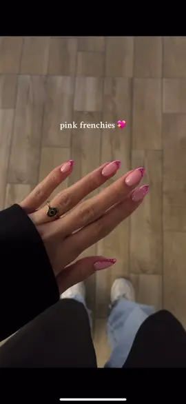 these nails 💘 . . . #frenchnails #frenchnail #frenchmanicure #frenchnailstyle #fyp #viral #nails #nailart #nail #nailinspo #nailsidea #dailynails 