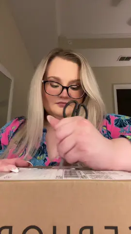 Sephora unboxing haul 📦💄💕#fy #fyp #foryou #foryoupage #viral #makeitviral #girlythings #girltherapy #sephorahaul #unboxinghaul #gisou #hairoil #belif #aquabomb #summerfridays #birthdaycakesummerfridays #sugarfaceposh #cute @Gisou @Summer Fridays @