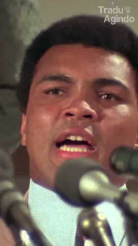 MUHAMMAD ALI SOBRE SEU PROPÓSITO! Em entrevista realizada nos anos 70, Muhammad Ali comenta sobre seu propósito de vida. #proposito #muhammadali #boxe #vida #filosofia #sociedade #educacao #entrevista #viral #fy Reposted from @traduagindo