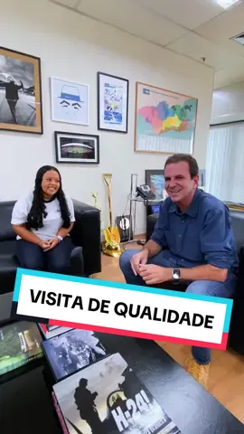Com vocês, a visita de QUALIDADE da super @analuizapredes, a melhor aluna-propaganda de kit escolar do Brasil, com direito a unboxing do kit que nosso @Vasco da Gama enviou de presente especialmente pra ela! Valeu, Ana Luiza, você é nota mil! #foryou #fyp #eduardopaes #rio #riodejaneiro #rj #unboxing 