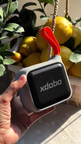 𝗟𝗼𝗮 𝗕𝗹𝘂𝗲𝘁𝗼𝗼𝘁𝗵 𝗺𝗶𝗻𝗶 𝗫𝗗𝗢𝗕𝗢 - 𝗣𝗿𝗶𝗻𝗰𝗲 𝟭𝟵𝟵𝟱 _ Hỗ trợ kết nối bluetooth 5.0, công suất cao 15W _ Hỗ trợ 3 cổng kết nối: bluetooth, Thẻ TF, cổng AUX _ Thời gian phát nhạc lên tới 20h _ Sạc pin nhanh chóng chỉ 2,5h _ Chống nước CHUẨN ipx7 #cloverb #loabluetoothmini #canbangcamxuc #loaminicamtay