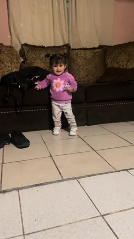 Hablemos de lo dificil que es dejar a tu bebé para ir a trabajar, después de pasar todas tus tardes junto a ella…. #mamaehija #mamatrabajadora #mibebe #maternidadreal #mimaternidad #mamaprimeriza #mamadoctora 