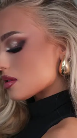 Replying to @Beatrix Products: Eyeshadow palette @Anastasia Beverly Hills  Liquid sparkling @Stila Cosmetics  Primer, foundation, creamy highlighter @@YSL Beauty  Concealer @@hudabeautyshop Contour stick @@LYS Beauty Setting powder  @La@Laura Mercierip stain @SAC@SACHEU Beauty US