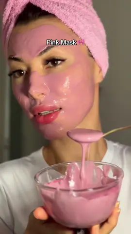 Hydrating hibiscus mask for girls who love pink 💕 #fyp #skincareroutine #naturalskincare #brightening #selflove 