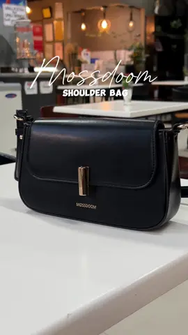 I super love the quality of Mossdoom bags 😍  More bags: 👇 @Aya Banana’s Recos 🌷  @Aya Banana’s Recos 🌷  #mossdombag  #elegantbag #armpitbag #kilikilibag #shoulderbag 
