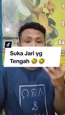 Aku paling suka Jari Tengah 🤣🤣 #fypシ゚viral #sekedarhiburan #komedilucu #pengikut #kocak #vidiolucu #komeditiktok #komedilucu #kocak 
