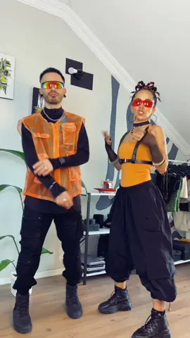 👫🏻#ravecouple #technooutfit 