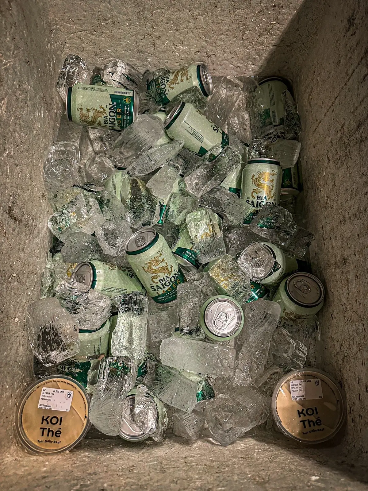 Khi bạn không còn tình cảm với họ. Bạn mới nhận ra họ tầm thường biết bao, chính tình yêu của bạn làm họ trở nên đặc biệt mà thôi...!