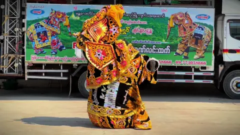 လူပျိုလေးပါ ဉာဏ်လင်းထက် ဆင်အက #kyaukseelephantdance #kyaukseelephantfestival #elephantdance #ဆင်အက #kyaukse #myanmar🇲🇲 #nyanlinhtetelephantdance #ဉာဏ်လင်းထက်ဆင်အက #ဉာဏ်လင်းထက် #ဉာဏ်လင်းထက်ကျောက်ဆည်ဆင်အက 