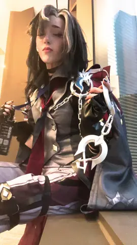 I love Wriothesley #wriothesley #genshin #GenshinImpact #wriothesleygenshin #wriothesleycosplay #genshincosplay #genshinimpactcosplay #cosplay #missjunebuggie 