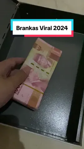 Naro Uang Di Brangkas Viral, bentuknya keren kyk buku gitu jadi bikin orang gatau brangkas kita, cocok untuk di simpen di lemari dan tempat lainnya! #brangkas #brangkasunik #brangkaskamus #brangkasbuku 