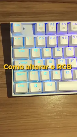 Quer aprender a trocar o RGB do teclado? 🤔 Então já anota as nossas dicas aí e deixa suas dúvidas nos comentários para te ajudarmos nessa.  #rgb #teclado #setup #redragon #tkl #kumara