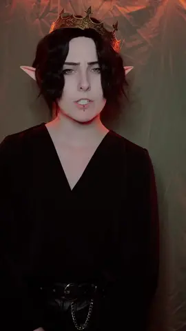 Does he have a complex? 🤨 (the answer is slightly yes)  #thecruelprince #thefolkoftheair #thecruelprincecosplay #cardangreenbriar #cardangreenbriarcosplay 