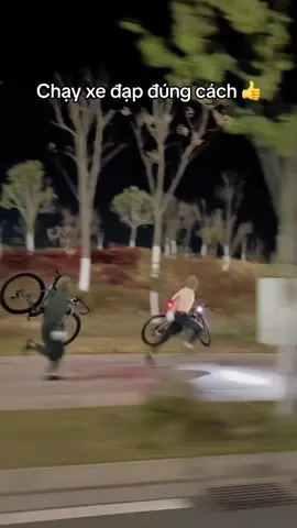 Hướng dẫn sử dụng xe đạp cho người mới 👍👍 Trend vác xe đạp chạy 🚴‍♂️🚴‍♂️ #trend #vacxedap #chay #chạybộ #chaybo #chạy #Running #cycling #xedap #trifitness #motivation #xuhuong 