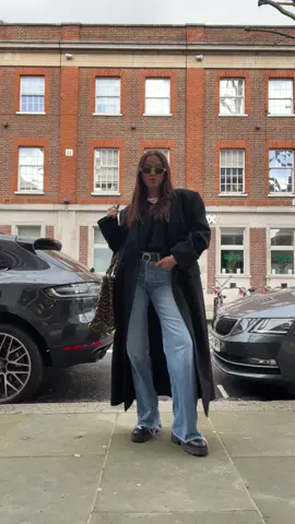 Outfitttttt 🖤✨ #cos #london #StreetStyle #outfitideas #outfitoftheday #outfitideas #styleinspo #styletips #celine #sunglasses #whatimwearing #whatiwore #londonstyle #aninebing #ganni #leopardprint #styling #mystyle #blackcoat #OOTD #ootdfashion #chelsea  