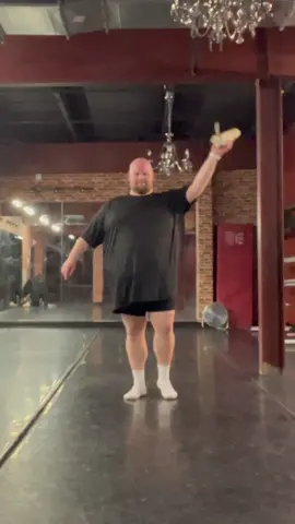 Another quick change #DancersComeInAllSizes #Dance #fyp #foru #dancing #plussizefashion #willyscouts #plussizemodel 