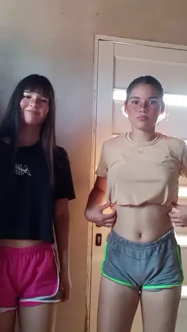 bailecito🥰✨️ #hermanas💜 😌#fypage #fyp #paratiii 