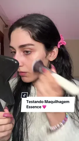 testando novidades de maquilhagem da essence!! 🩷  #essence #essencecosmetics #essenceportugal #maquilhagem #makeupportugal #essencemakeup #maquilhagembarata #maquiagembarata #testandomaquiagem #testandomake #novidadesmaquiagem 