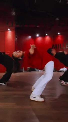 Definitely a little rusty but i missed taking classes 🥹 choreo @Alexander Chung pants from @Alo Yoga 