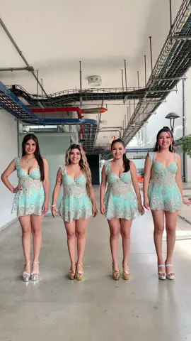 Las chicas de @Orquesta la bella luz oficial 🤩🔥@aleseijas011 @Ale Guerrero  @Naldy Saldaña y @Claudia Salazar 