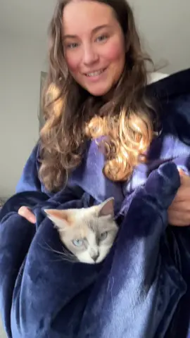 My #cat’s favorite #blanket #hoodie is also my favorite! #Love #gift #cozy #staywarm 