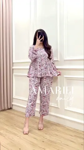 New One Set by Amariel 💐 #amarieldaily #amariel #homedress #housedress #dasterkekinianviral #rumahtsabit #onesetrayon #oneset #onesetmurah #onesetpiyama  #ramadhanekstraseru #dastercantik #tiktokshop #homewear 