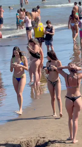🇦🇷 Mar del Plata Beach A Beautiful Day #beach  #beachvibes  #hotgir  #fyp  #foryou  #viral  #beauty  #TikTokBeauty  #bikini   #bikinimodel  #Summer  #vibes   #summervibes  #uk  #argentina  #argentinabeach   #mardelplata