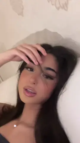 😍 #fyp #blonde #pretty #relatable #brunnette #girl #eyes #brunettegirl #trending #greeneyes #blondegirl #spanish #viral #hair #Loveyourboobs #prettygirls #miabakliss 