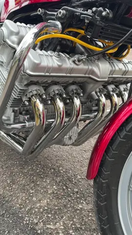 1979 Honda CBX1000 Super Sports (1047cc inline six cylinder engine) with Kerker exhaust. This bike is currently on loan to us from The Classic Competition Company and we’re helping them with their campaign to win this exact bike - @TheClassicCompetitionCompany  To win this bike and others just like it, head over to their website theclassiccompetitioncompany.com Enter CLASSIC15 at checkout for a further 15% off your purchase. Single ticket’s cost £2.99 and multiple tickets can be purchased. Video by Alex Rollings - @motofilmer If you’d like to have your bike featured on our account, collaborations or for business enquiries with The Classic Motorcycle Channel please message us direct. All our photo and video content is original work and copyright to The Classic Motorcycle Channel. We DO NOT give you permission to copy our work for any purpose. #classicmotorcycle #motorcycles #japanmotorcycle #hondacbx1000 #hondacbx1000supersport #cbx1000 #classicjapanesemotorcycles