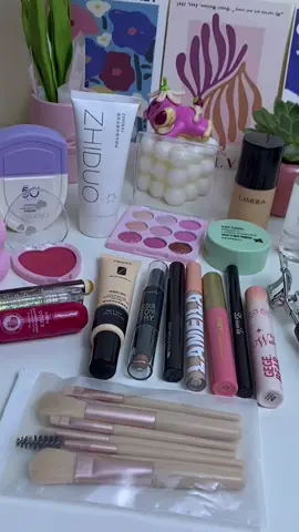 Combo 20 món makeup đầy đủ từ A-Z! #tiktok #lamdepmoingay #myphamchinhhang #xuhuong #settrangdiem #lameila #beauty 