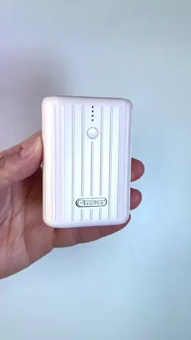 The SuperMini v2 in the new Pink hue. 💖 #mazer #powerbank #travelblogger #Unboxing #tecktok #fyptech 