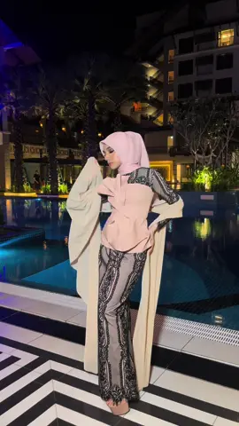 Ramadan Mubarak!! 🌙✨  💄 : @Wanpico @sentohbywanpico  #missgrand #missgrandmalaysia #missgrandmalaysia2023 #kashbhullar #fashionshow 