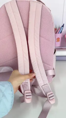 Switching a backpack is a life changer 💯#BAGSMART #backpack #packwithme #schoolbag #schoolessentials 