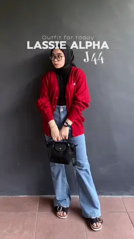 Outfit hari ini, pake celana Jeans Cutbray dari Lassie Alpha kode J44 tersedia banyak pilihan size, yuk samaan cek keranjang kuning 🫶🏻✨  #RamadhanEkstraSeru #Celanajeanscutbray #celanacutbray 