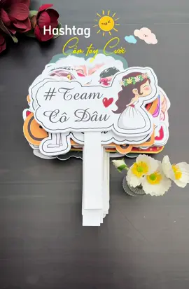Bộ Hashtag đám cưới dùng để trang trí khu decor và để khách mời tới tham dự checkin. Bộ hashtag sản xuất cứng cáp và màu mực in siêu sắc nét sẽ làm buổi tiệc của bạn trở nên ý nghĩa hơn ❤️#hashtag #bangchuphinh #hashtag 