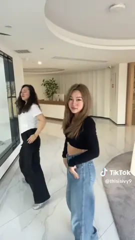 Hey! It’s Dancing day today 🫵🏼👯‍♀️#dance #dancechallenge #fypシ #danceawesome #viral #viralvideo #dancing 