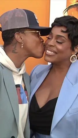 Jessica Betts and Niecy Nash were absolutely smitten with each other on the red carpet for Netflix’s new movie Shirley in Los Angeles 🥰 #jessicabetts #niecynash #la #netflix #redcarpet #premiere #celeb #celebs #celebrity #celebrities 