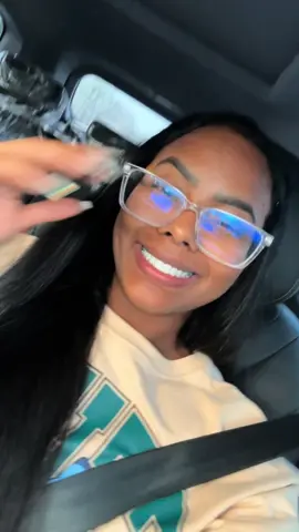 TEXTO FIZ MINHA CIRURGIA DE CORRECAO DA MIOPIA😭🥹👀💓 Marca ai uma pessoa que nao sabia que existia essa possibilidade, e que há esperança pra nos míopes ❤️‍🩹  Inclusive, existem dois tipos, lasik e a PRK, a minha foi a PRK, que o pós demora um pouco mais, porem eu estou achando bem tranquilo!  Fiz meus exames pelo Dayhorc no hospital da bahia, e a cirurgia no HO Brasil hospital de olhos, com o dr. Ruy costa filho, particular, custou 6,987 (mas tem planos de saúde que cobre!) qualquer duvida, deixem nos comentários que eu vou estar respondendo 🗣️