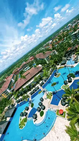 Vem ser FELIZ aqui! 🤩 #portodegalinhas #enotel #resort #allinclusive #ferias #praia #pernambuco #nordeste #brasil #diadafelicidade #felicidade #happy #travel #drone #dronefpv 