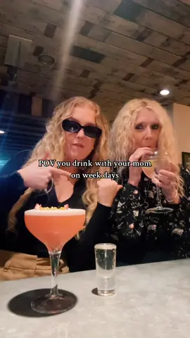 Look out for mom realising she likes her drink 😭🥺😂🫶🏼 #pov #mom #momma #drinkswithmom #outwithmom #baddiefriend  #withherbaddiefriend 