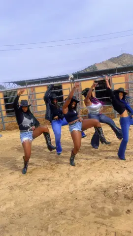 This ain’t Texas 😜 Texas hold’em draft #beyonce #country #beyoncecountry #texasholdem #fyp #viraldance 