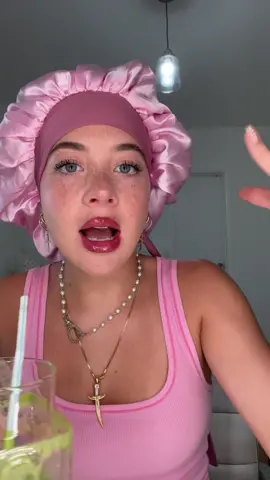 honestly a gamechanger so i had to share #silkbonnet #haircare #hairroutine #perfecthair #glossyhair #hairroutine #HairCareTips 