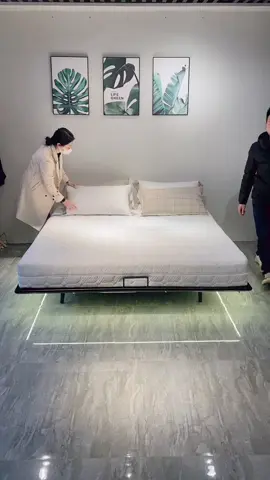 Giường bệt phong cách ý! Có đèn led. Thuận tiện vận chuyển. Decor phòng cưới hay chung cư nhà con nhỏ quá hợp lý!  #giuongbet #giadungthongminh242 #giadungtienich #xuhuong 