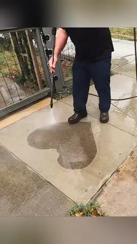 The dirtiest thing is black moss that sticks around for a long time part 1 #cleanmoss #viralvideo #garden #cleaninggarden #satifyingvideo #pressurewashing #wash #pressurecleaning #exteriorcleaning #cleaning #satify 