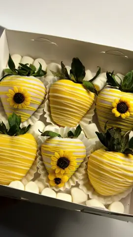 Fresas amarillas💛 un riquisimo detalle🌻  #fresasconchocolate #parati #floresamarillas #21demarzo #primavera #fresasamarillas 