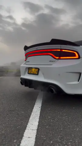 صوت تشارجر srt🤩🇺🇸 #srt #srt8 #srthellcat #طرب #car #6.4 #cars 