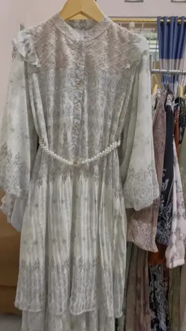 Bocoran ya buat bsk. Kode Namira dress. Yang hari ini nungguin LIVE, maaf bgt mimin ga jd live krn sdh mencapai batas maksimal orderan. Lanjut bsk ya, jangan lupa join LIVE, banyak bgt yg baru 😍#CapCut #bajulebaran #outfitlebaran2024 #bajulebaran2024 #gamislebaran2024 #gamiskekinian #fashioninspo #fyp #laguviral #fyppppppppppppppppppppppp #shopeehaul 