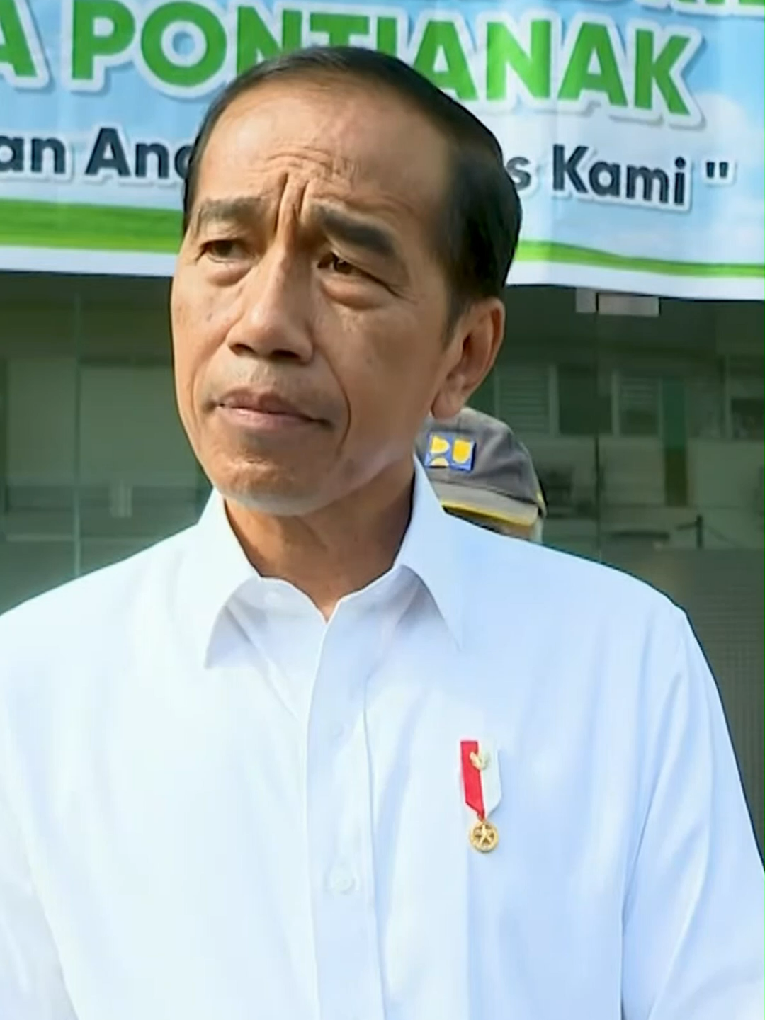 Presiden Jokowi hanya Tertawa Ketika Ditanya Soal Peluang jadi Ketua Umum Golkar #presidenjokowidodo #Jokowi #golkarmenang #Politik #Pilpres
